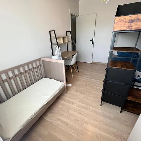 Vakantiehuis 3-bedroom House With Garden Near The Cite De